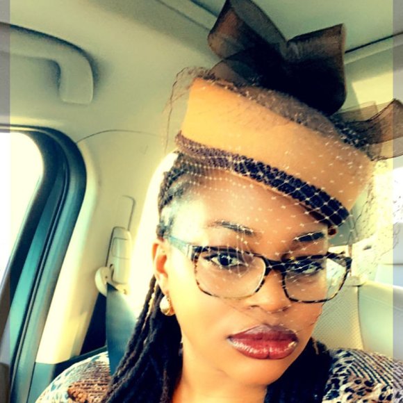 Meet your Posher, Lauren - Picture 1 of 1